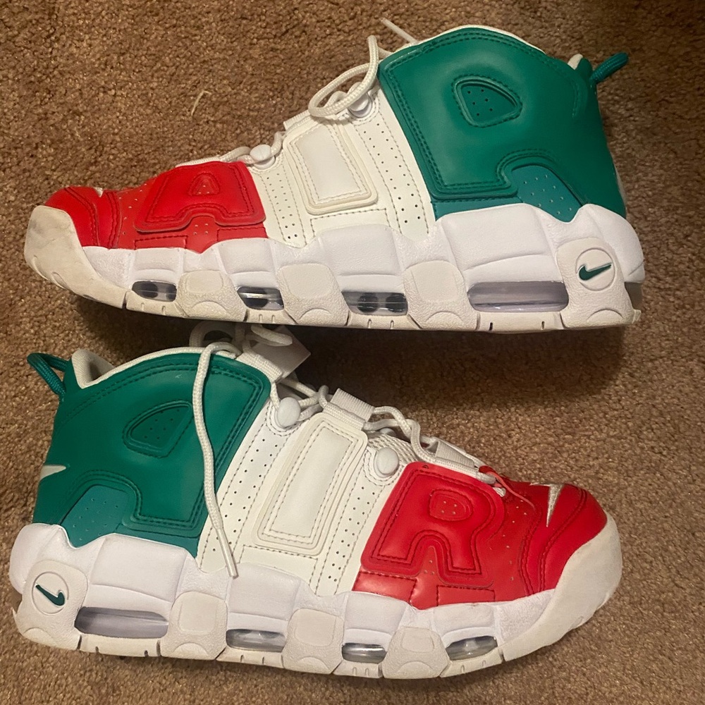 NIKE Men 9.5US Air More Uptempo 96 Italy Qs Airmore Italian Colour